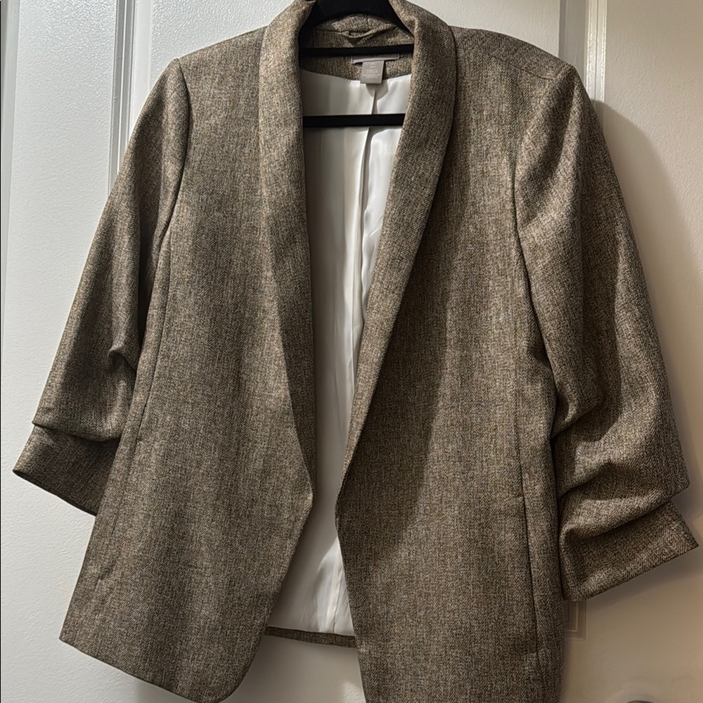 Women's Tan Herringbone Tweed Cropped sleeve Blazer